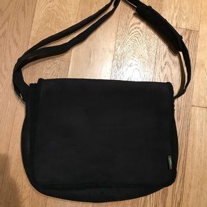 Black Messenger/Crossbody Bag!